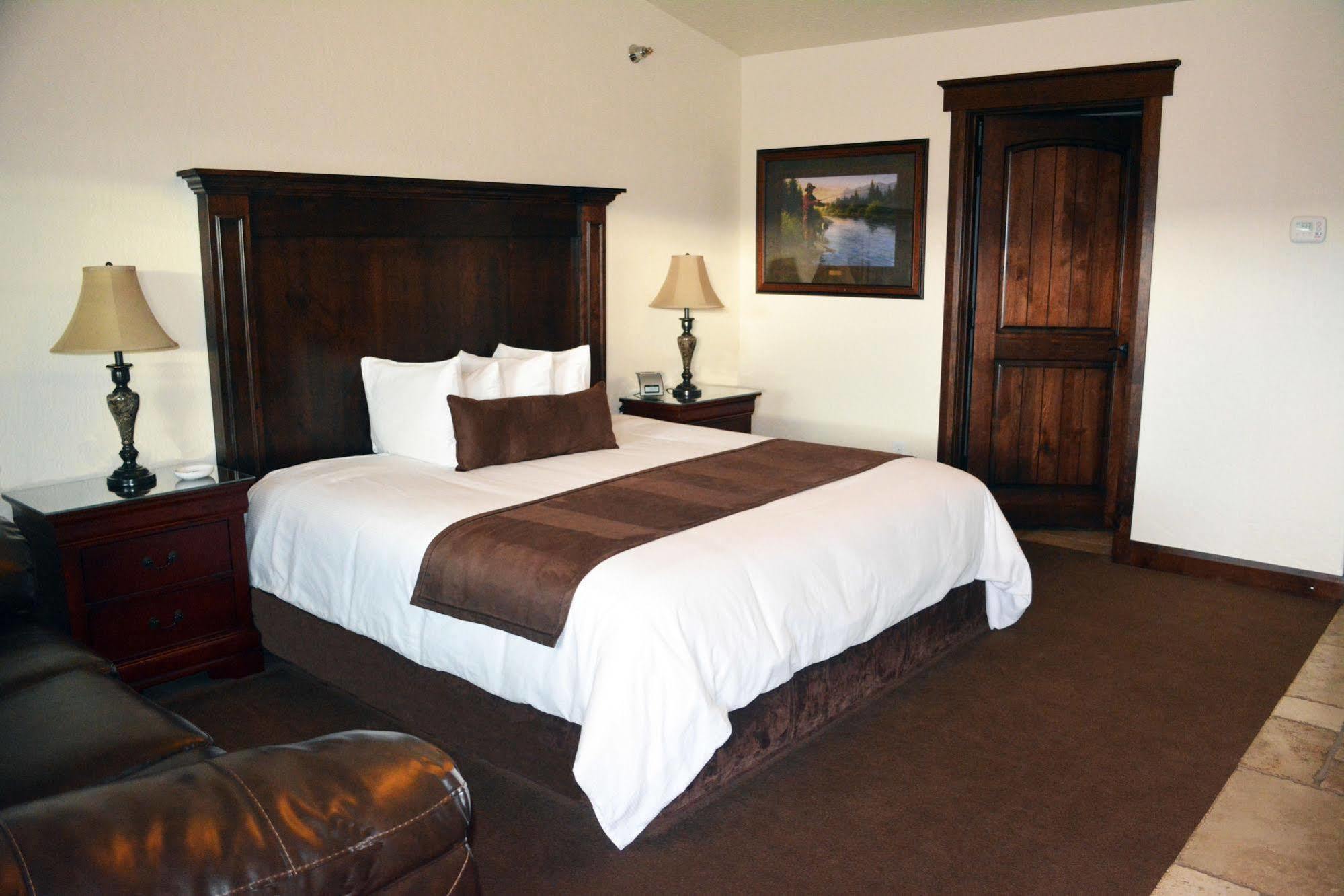 Winterton Suites Williston Eksteriør billede